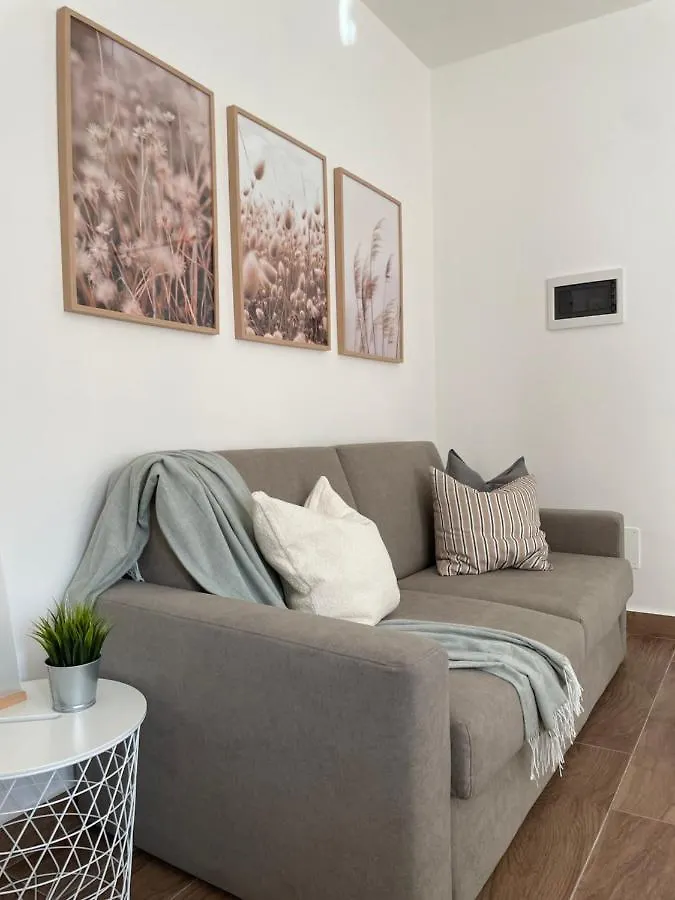 דירות ורונה La Maison De Nini 0*,  איטליה